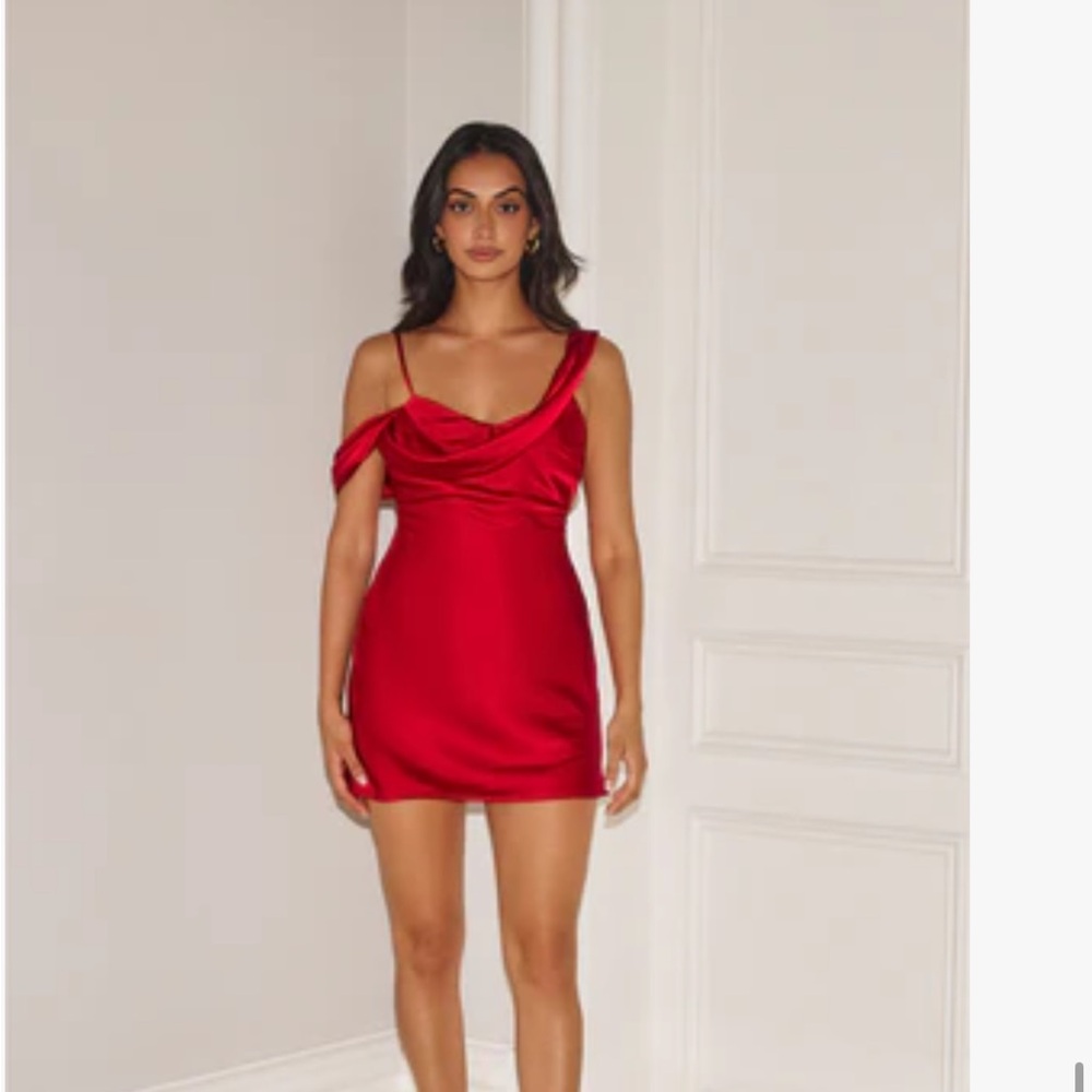 Hello Molly red dress never worn with tags! Medium!